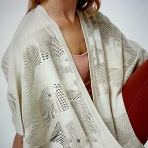 Lululemon Find Your Light Wrap